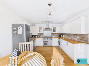 Kitchen/Diner- click for photo gallery